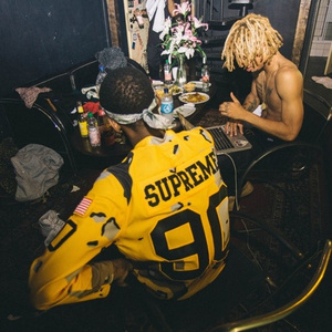 与子伦勾搭对白视频观看
